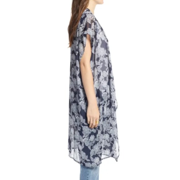 Treasure & Bond Kimono Vest - One Size - Picture 3 of 16